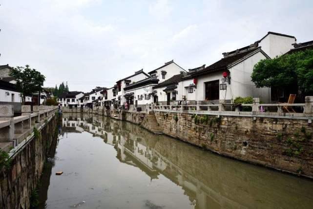 逃离复古建筑